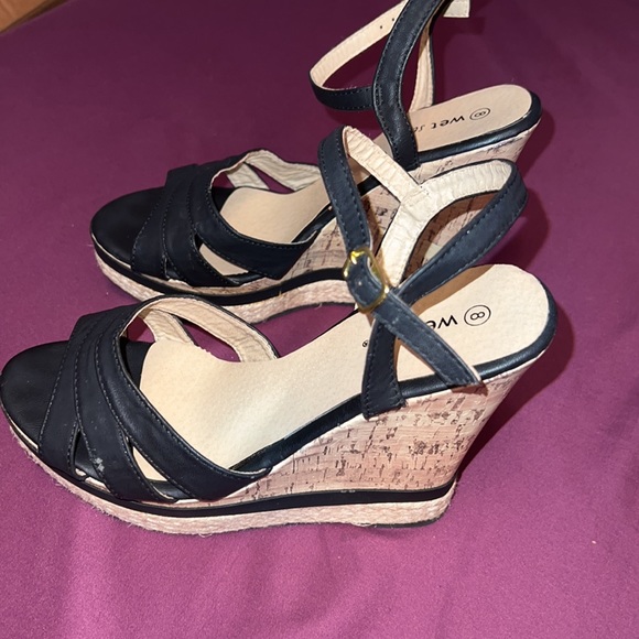 Wet Seal Cork Wedges SIZE 8 - Picture 3 of 3